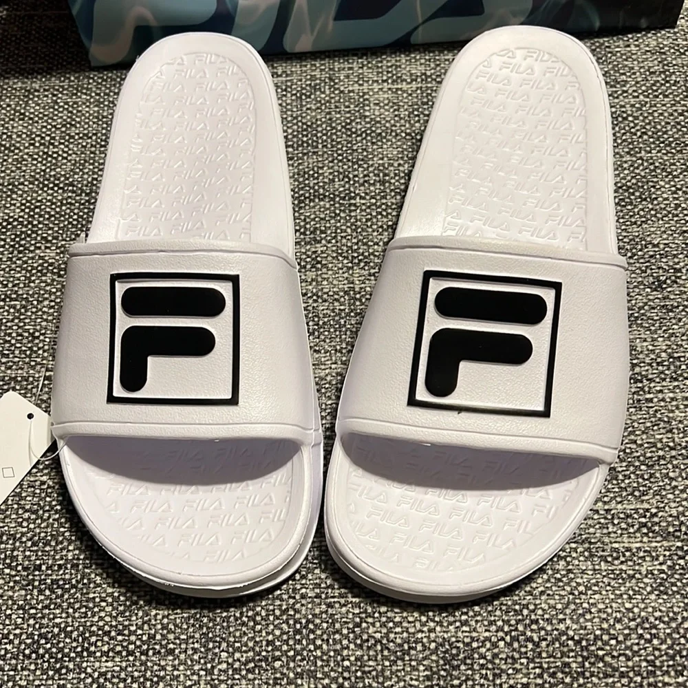 NWT Fila Big Box Logo Slide Sandal